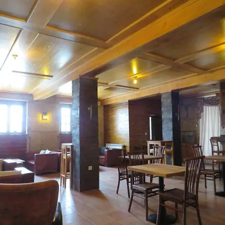 Bed and Breakfast Solar Dos Alperces - Serra Da Estrela - Turismo De Aldeia