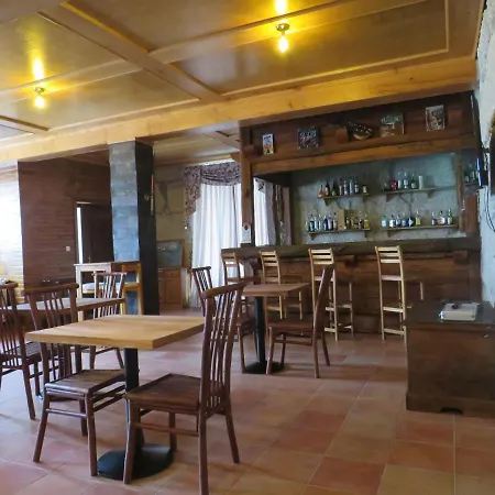 Solar Dos Alperces - Serra Da Estrela - Turismo De Aldeia 4*