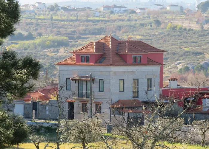Solar Dos Alperces - Serra Da Estrela - Turismo De Aldeia Alojamento de Acomodação e Pequeno-almoço Travancinha