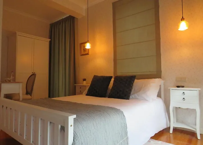 Alojamento de Acomodação e Pequeno-almoço Solar Dos Alperces - Serra Da Estrela - Turismo De Aldeia