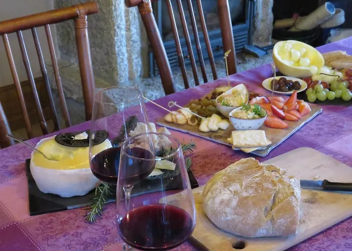 Solar Dos Alperces - Serra Da Estrela - Turismo De Aldeia Alojamento de Acomodação e Pequeno-almoço Travancinha