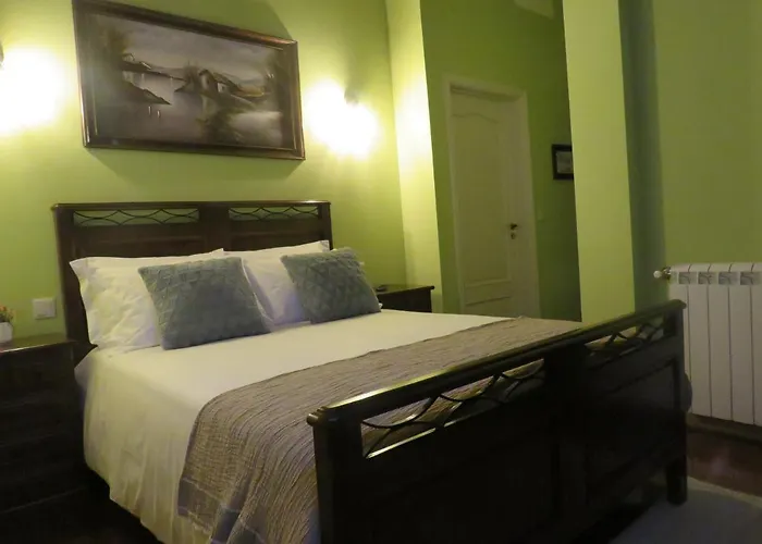 Alojamento de Acomodação e Pequeno-almoço Solar Dos Alperces - Serra Da Estrela - Turismo De Aldeia Travancinha