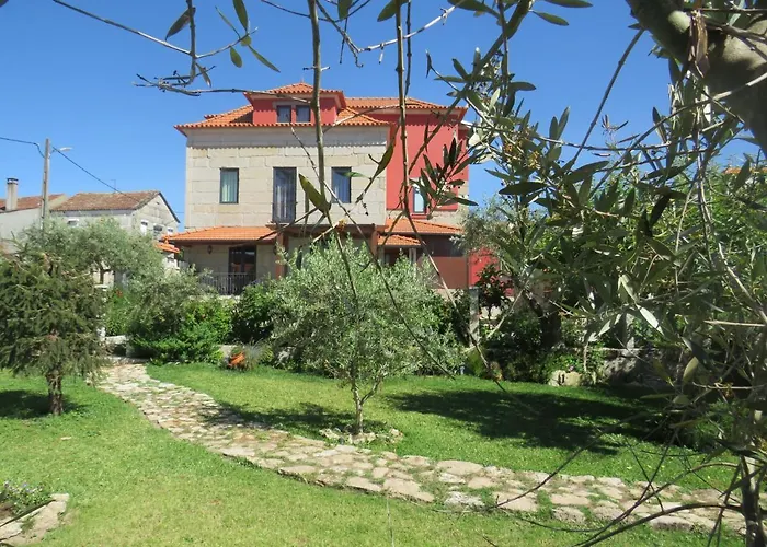 Alojamento de Acomodação e Pequeno-almoço Solar Dos Alperces - Serra Da Estrela - Turismo De Aldeia 4*